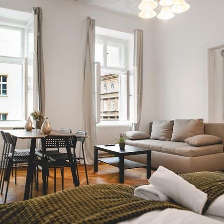 Commodious 3Br Apt. Ideal For Families And Friends Apartment Виена Екстериор снимка